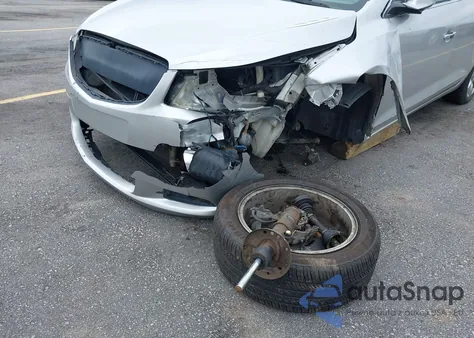 2013 Buick Lacrosse Premium 1 Group z USA, uszkodzony, nr VIN 1G4GG5E36DF213592